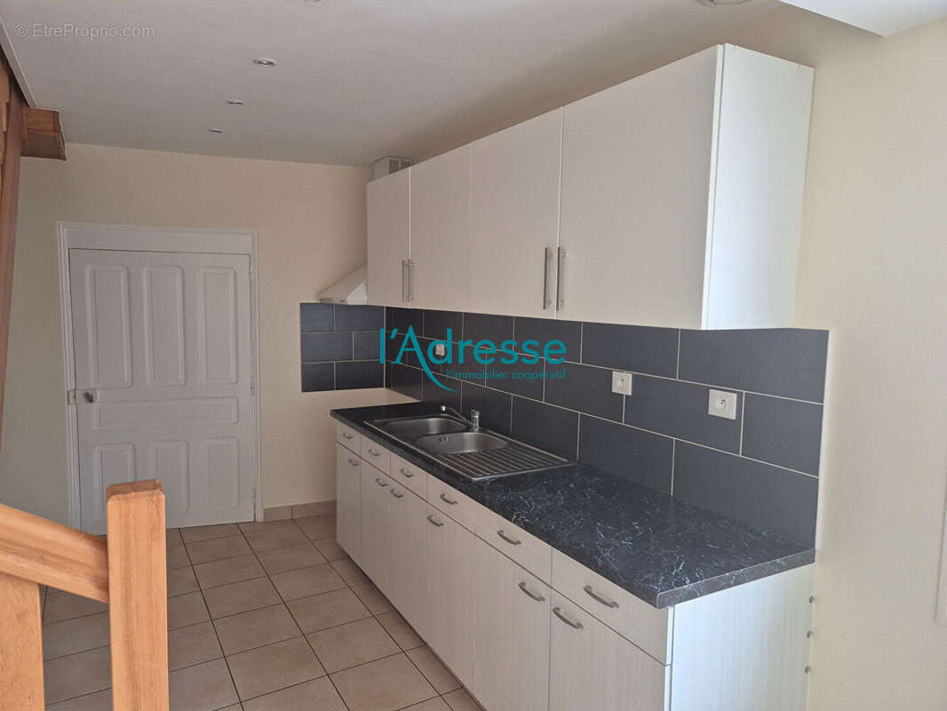 Maison à MONTREVAULT