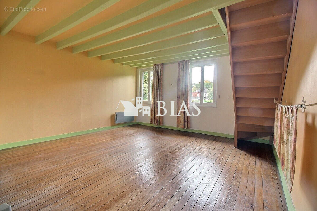 Maison à VILLERS-ECALLES