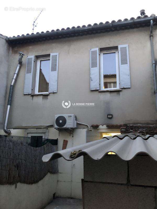 Commerce à MARSEILLE-9E