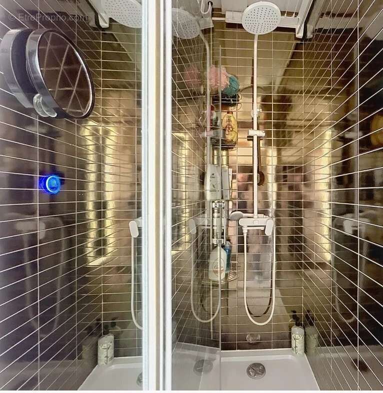 Appartement à LEVALLOIS-PERRET