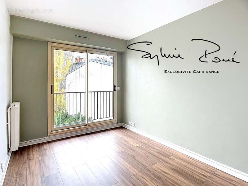 Appartement à PARIS-20E