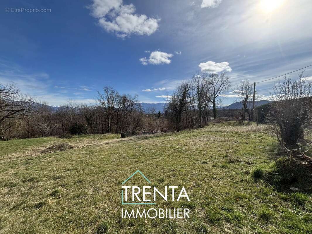 Terrain à RIVES