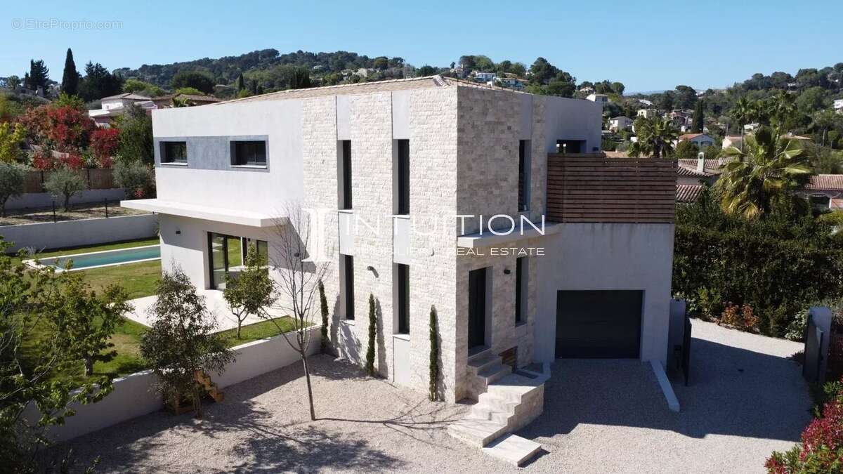 Maison à MOUGINS