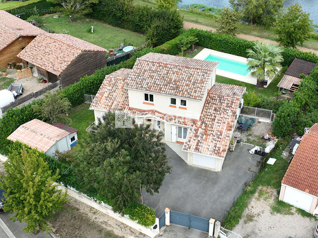 Maison à ESCATALENS