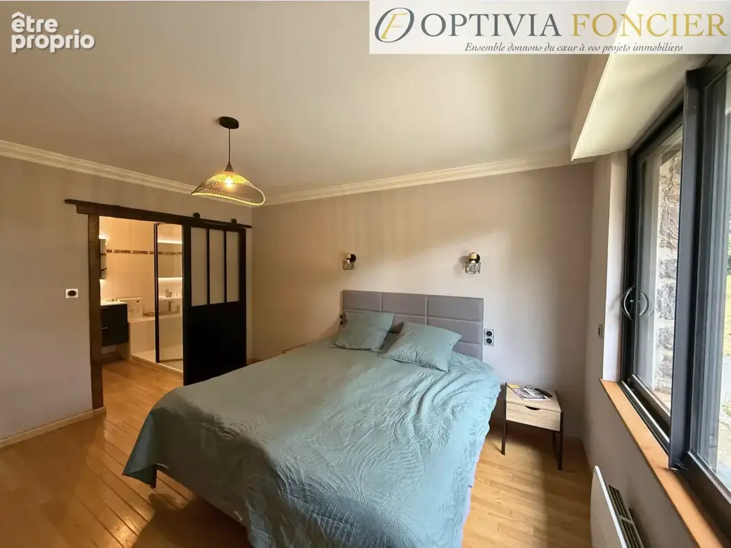 Propriété T7 395 m2 - 6 300 m2 de terrain - 5 garages - Piscine intérieure chauffée - photo 11