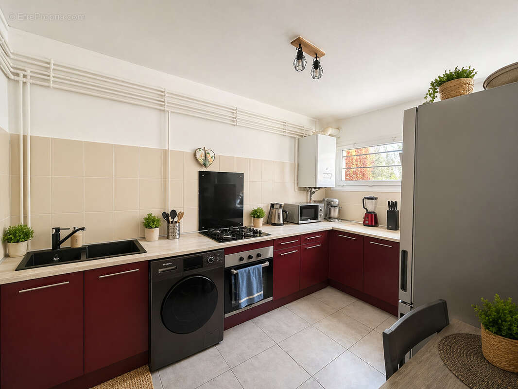 Appartement à L'ISLE-SUR-LA-SORGUE