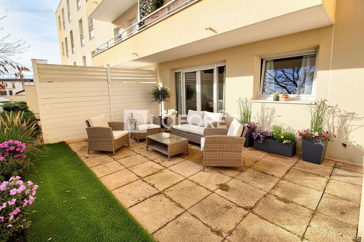 Appartement à VILLENEUVE-LA-GARENNE