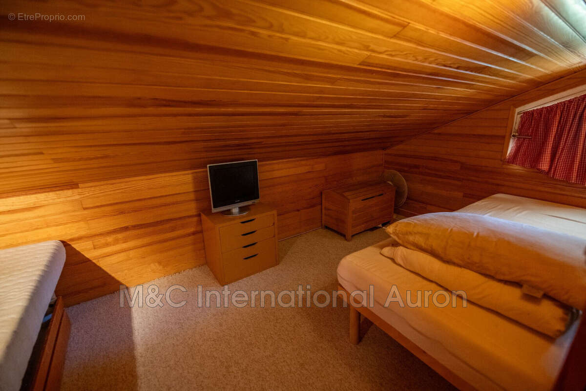 Appartement à SAINT-ETIENNE-DE-TINEE