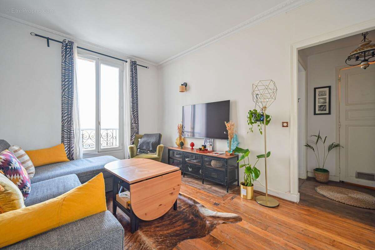 Appartement à PARIS-18E