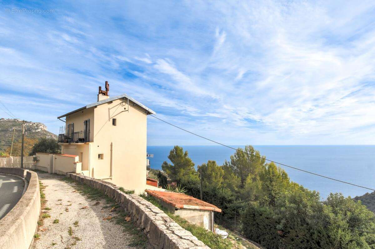 Appartement à EZE