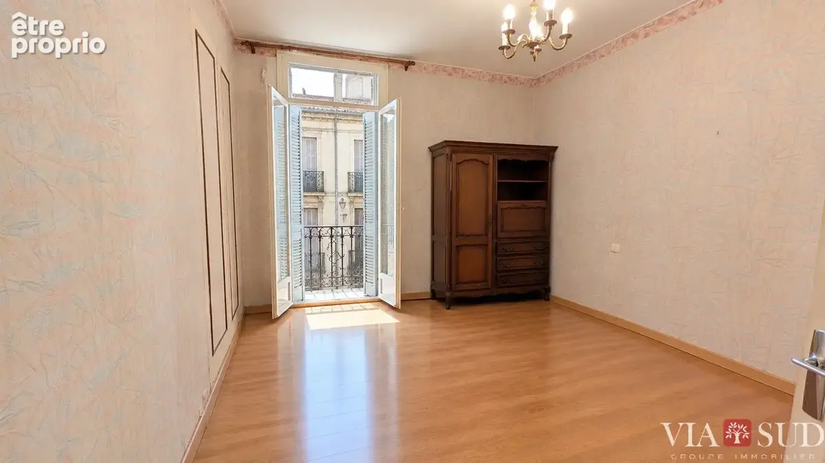 Béziers - Champs de Mars - Bel appartement de type 4 au 1er étage - photo 6