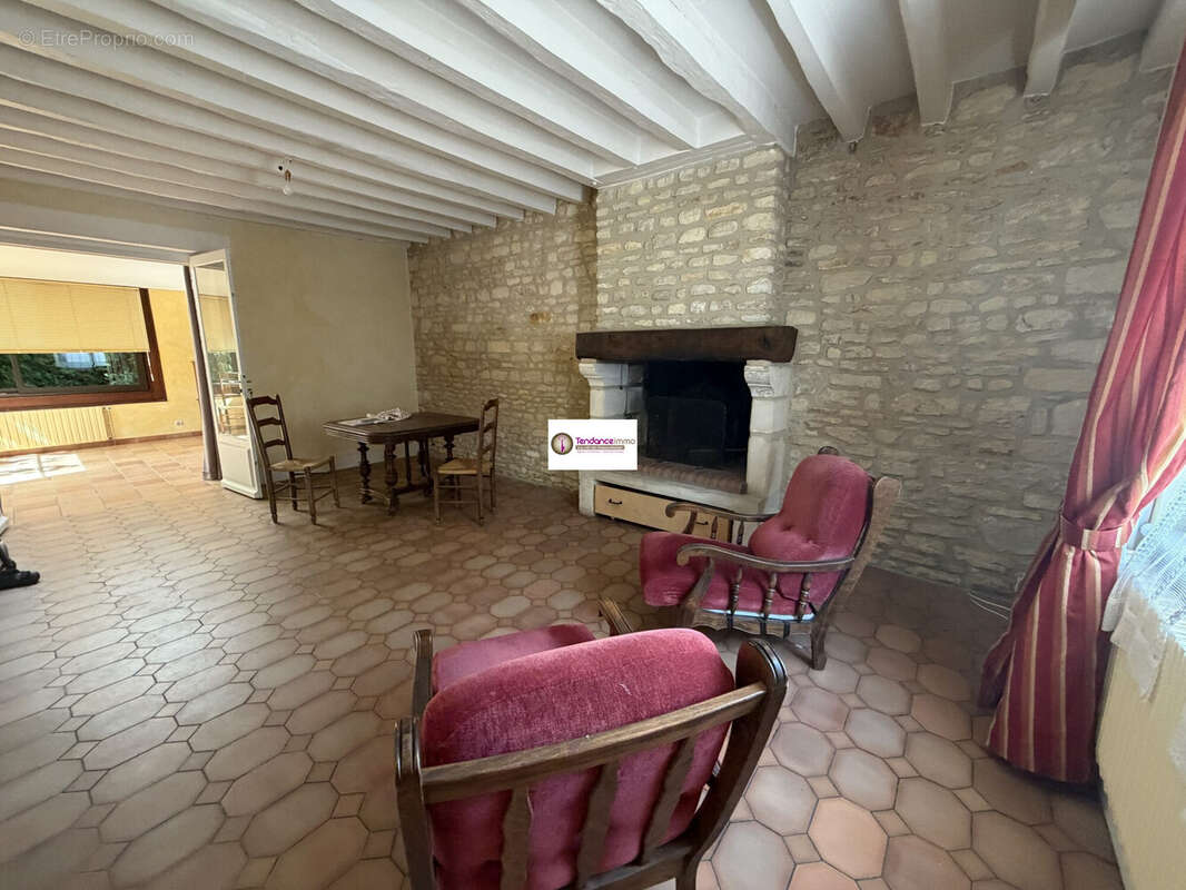 Maison 110 m² à Courtomer  - photo 4