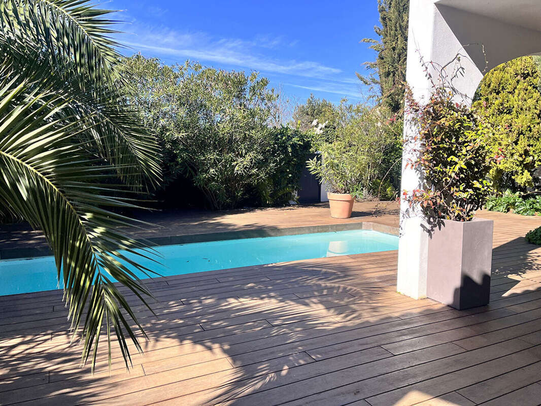 Maison à LES ANGLES