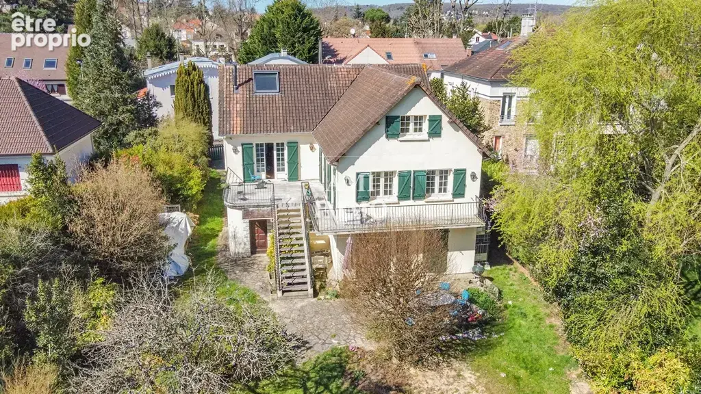 Maison familiale de 247 m2 - photo 1