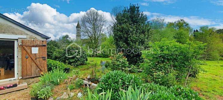 Maison à POULLAOUEN