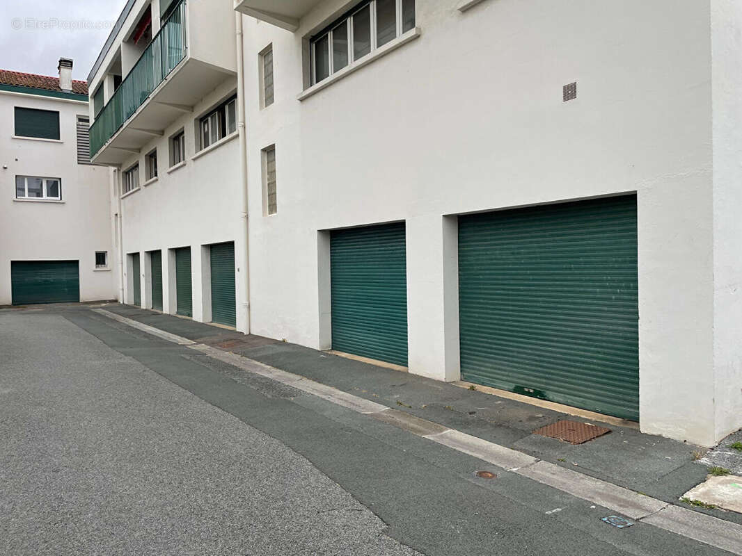 Parking à SAINT-JEAN-DE-LUZ