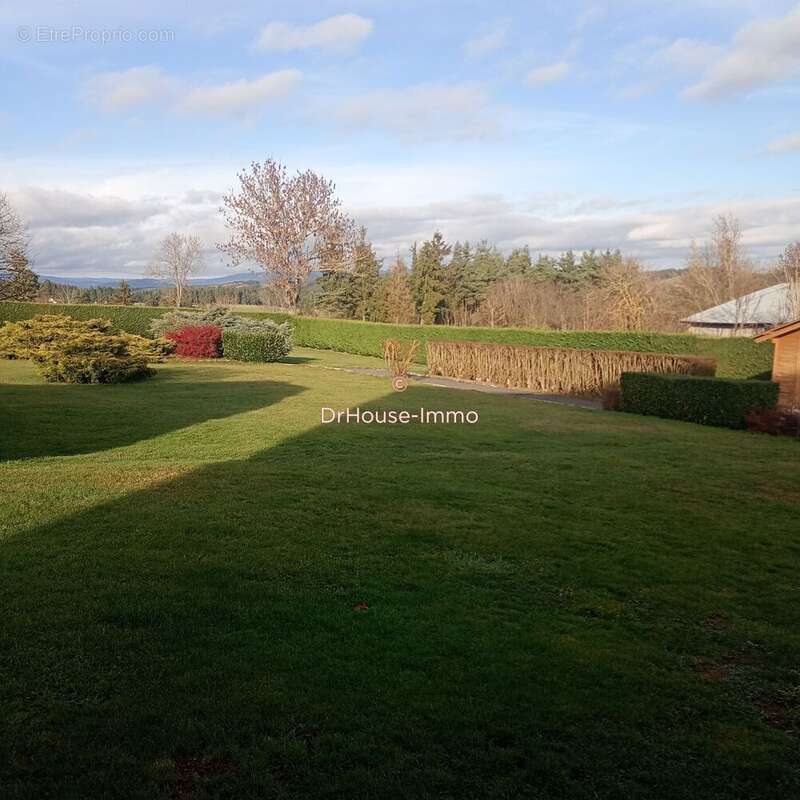 Maison 160 m² à Craponne-Sur-Arzon  - photo 3