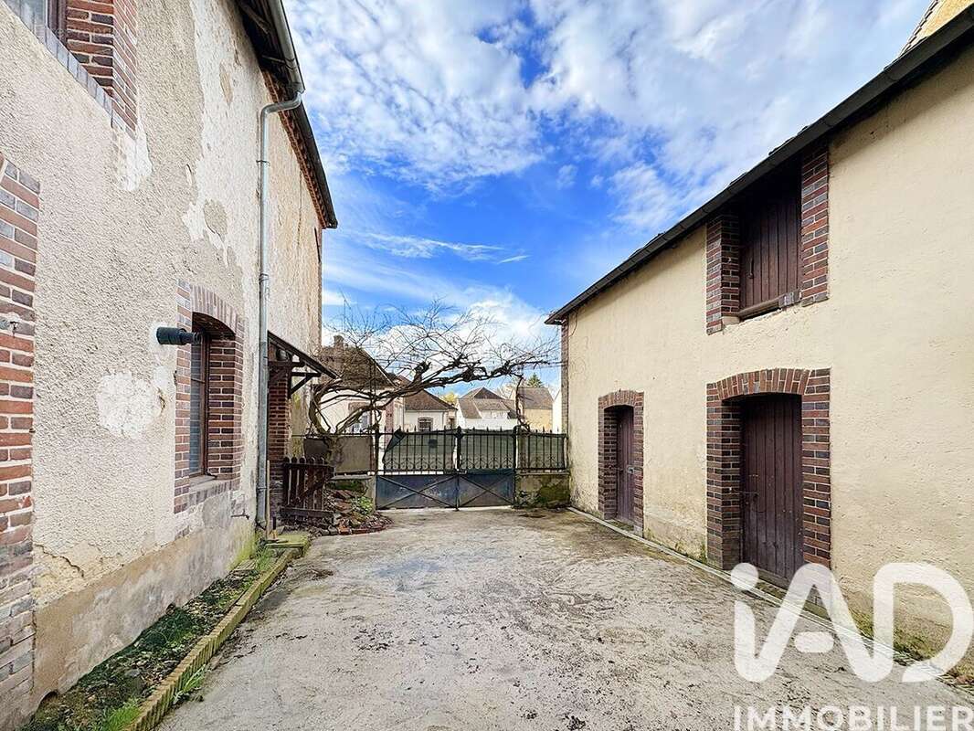 Maison 154 m² à Charny  - photo 3