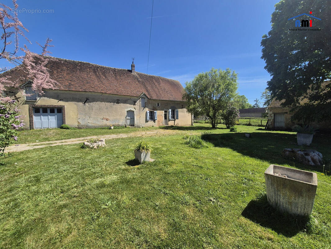 Maison à BELLOU-SUR-HUISNE