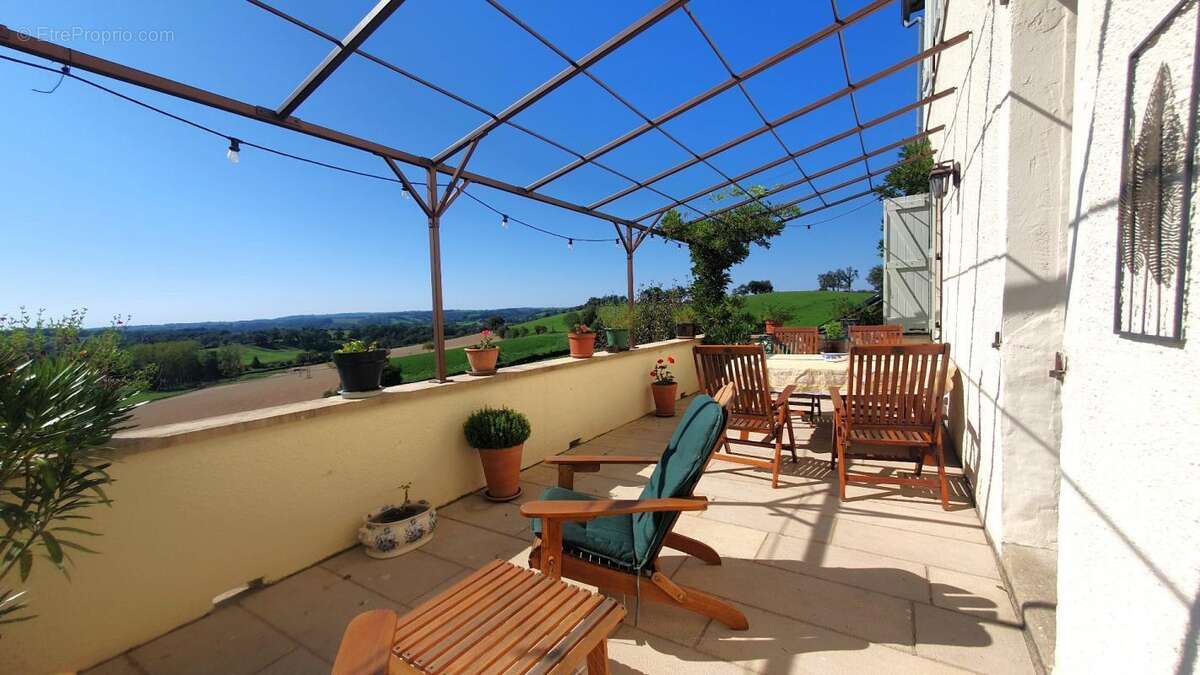 Maison à BOR-ET-BAR