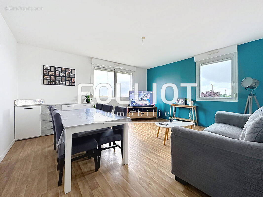 Appartement à DONVILLE-LES-BAINS