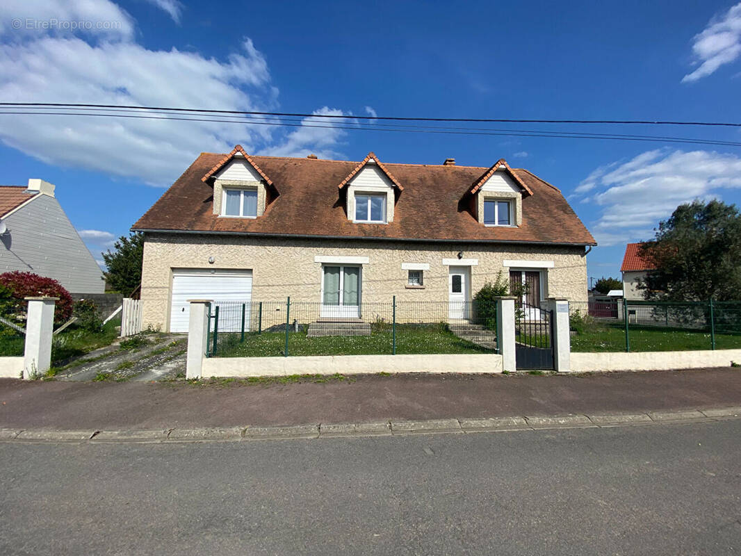 Maison à BASSENEVILLE