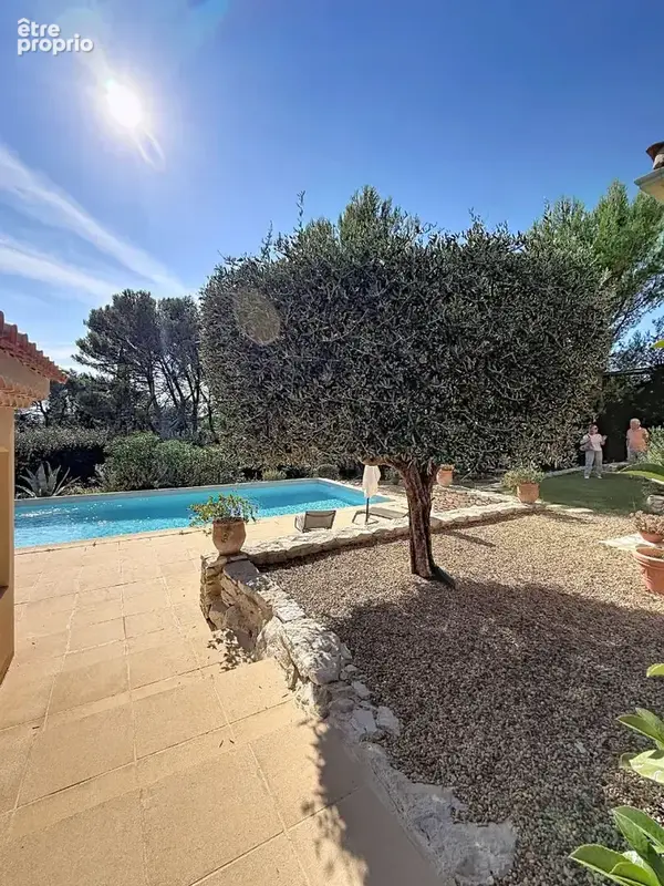 Maison Villeneuve Les Avignon 5 pièce(s) 162 m2 piscine garage double - photo 6