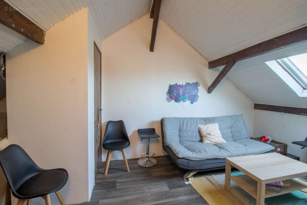 Maison à VILLENEUVE-SUR-AUVERS