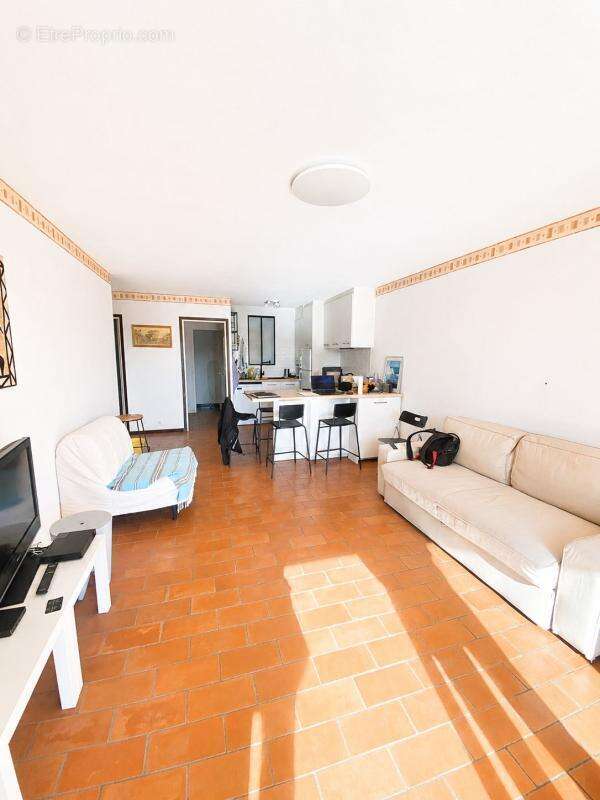 Appartement à SIX-FOURS-LES-PLAGES