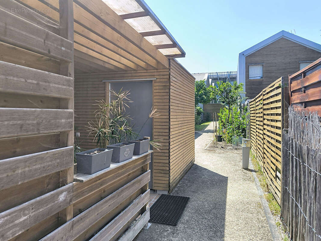 Maison à BLANQUEFORT