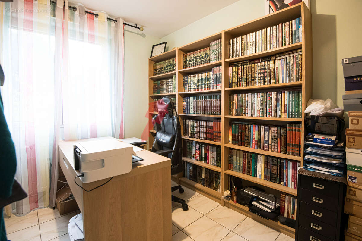 Maison à FLEURY-MEROGIS