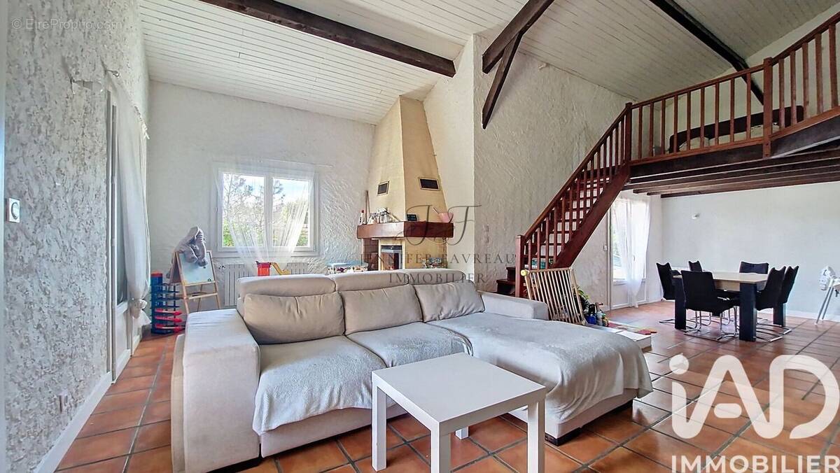 Photo 1 - Maison à FARGUES-SAINT-HILAIRE