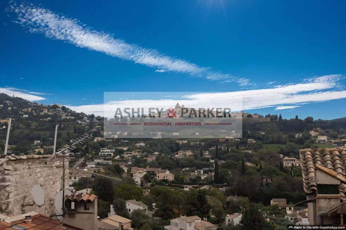 Appartement à LA COLLE-SUR-LOUP