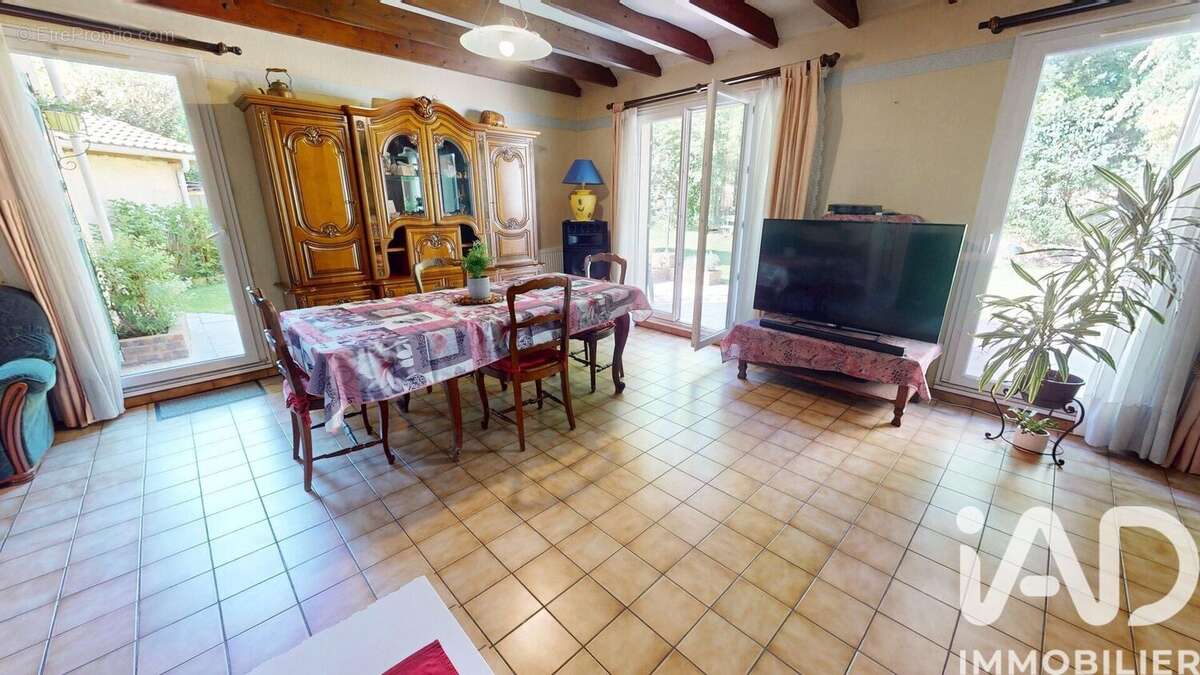Photo 3 - Maison à SAVIGNY-LE-TEMPLE