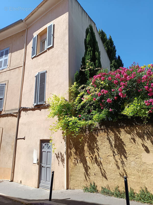 Appartement à AIX-EN-PROVENCE
