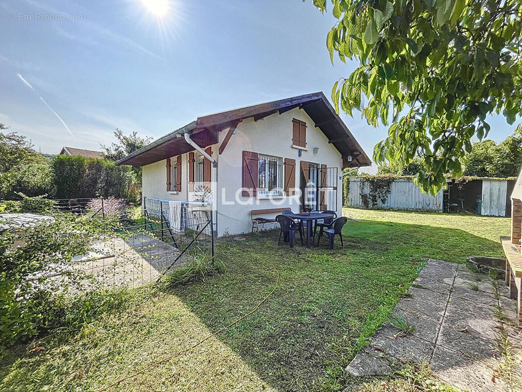 Maison à MAXEY-SUR-MEUSE