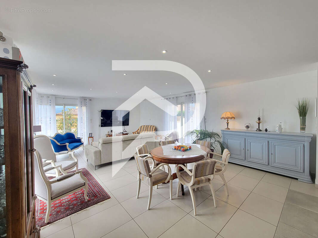 Maison à LATOUR-BAS-ELNE