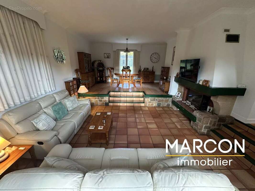 Maison à SAINT-SULPICE-LAURIERE