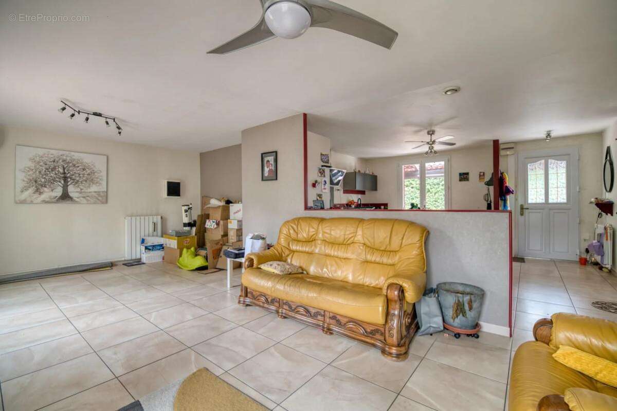 Maison de 5 pièces de 101 m² à Seysses - photo 2