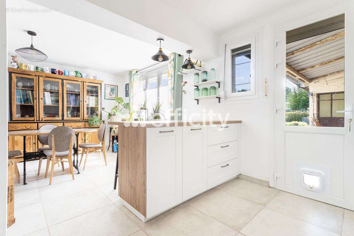 Maison 88 m² à Cuincy  - photo 5