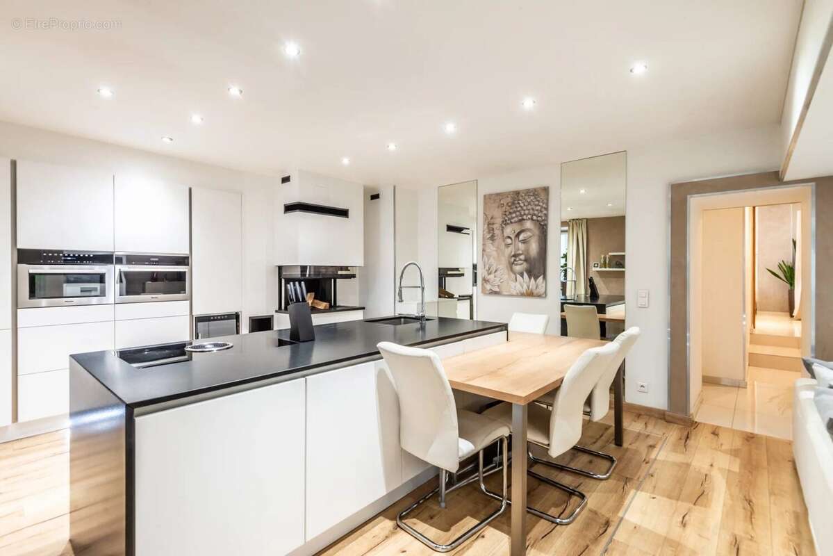 Appartement à EVIAN-LES-BAINS