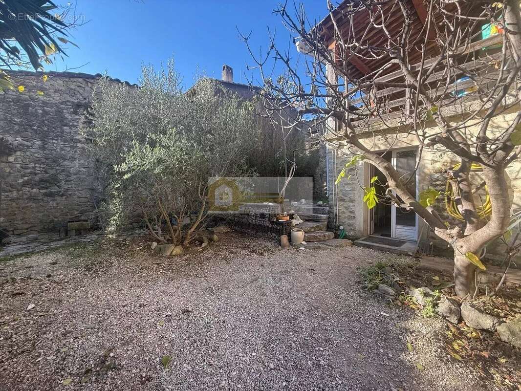 Appartement à PUY-SAINT-MARTIN