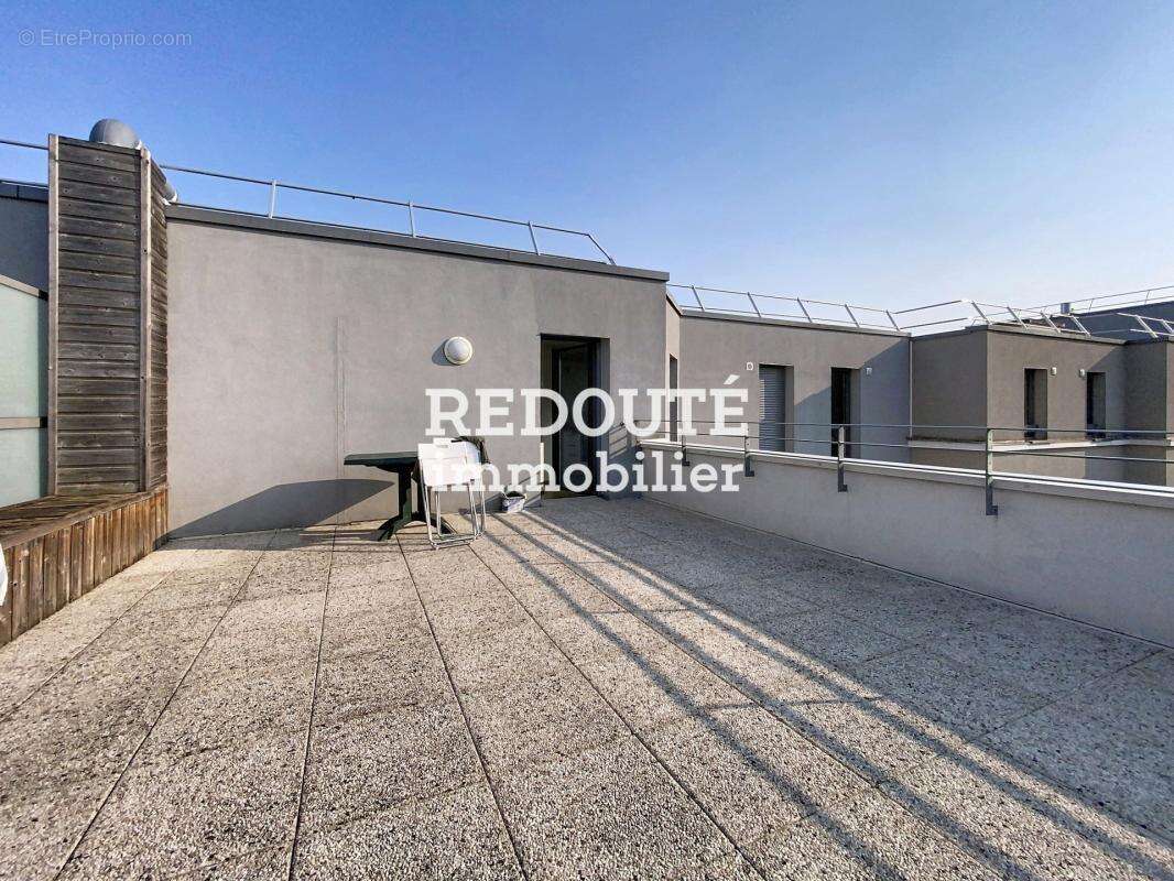 A vendre reims 51100 : appartement t 4 dernier etage / terrasse / balcon / parking et cave centre ville - photo 9