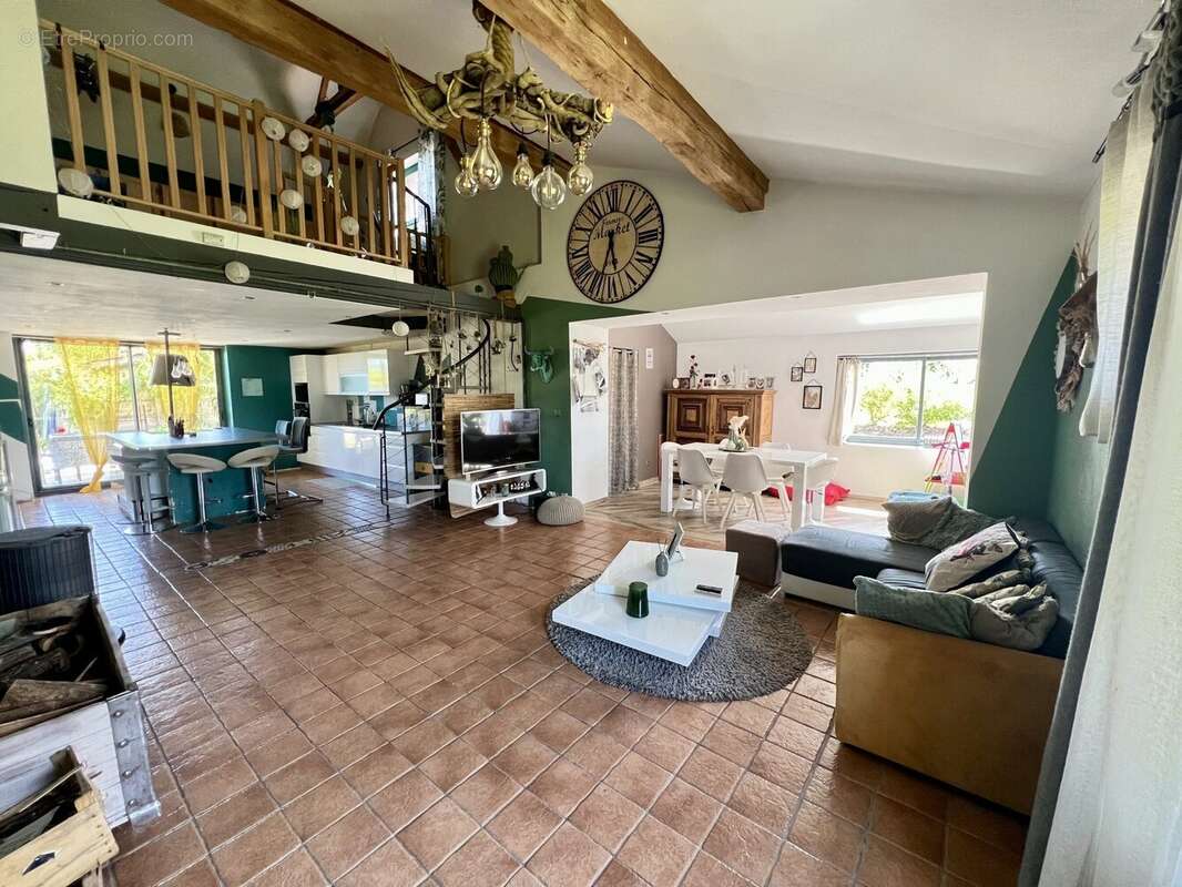 Maison à MONTPONT-EN-BRESSE