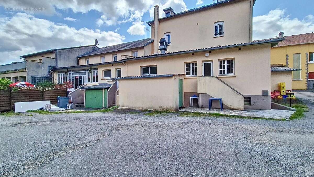 Maison à AMBAZAC