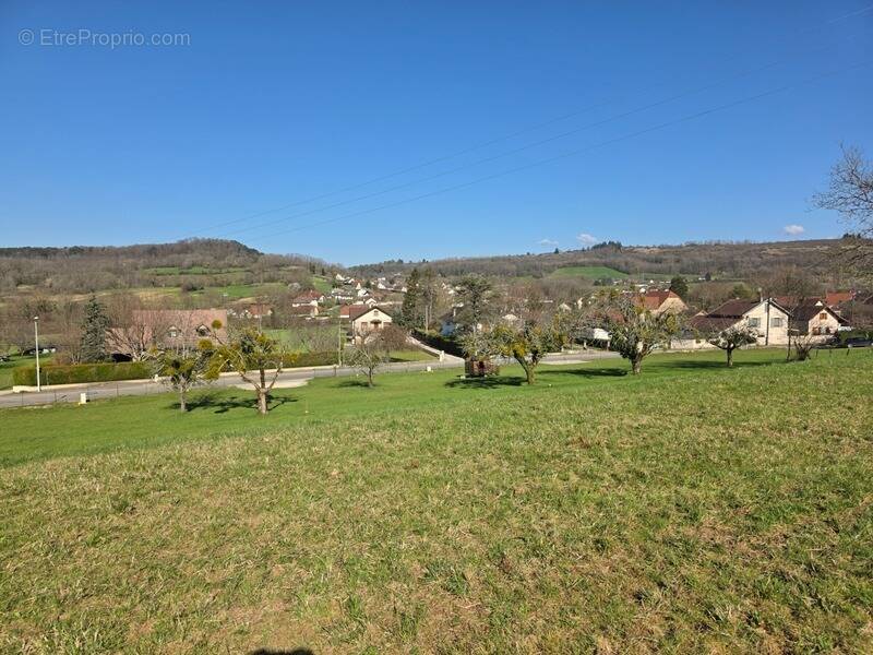 Terrain à COURBOUZON