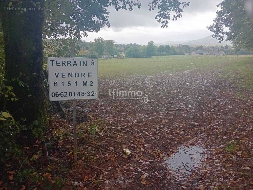 Terrain à CUBLAC