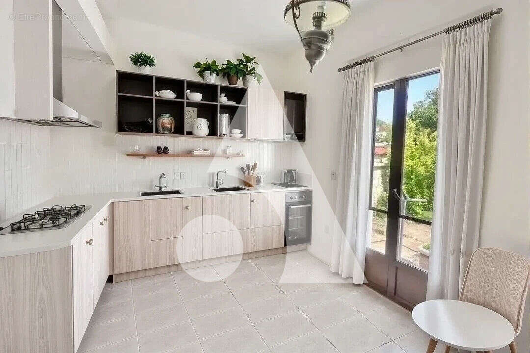 Maison à MERY-SUR-OISE