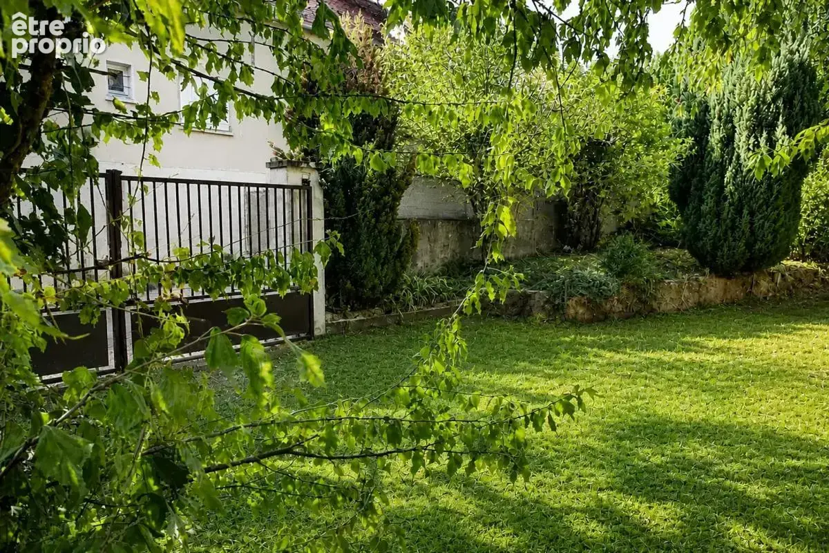 Maison de 4 pièces de 90 m² à Laroche-Saint-Cydroine - photo 11