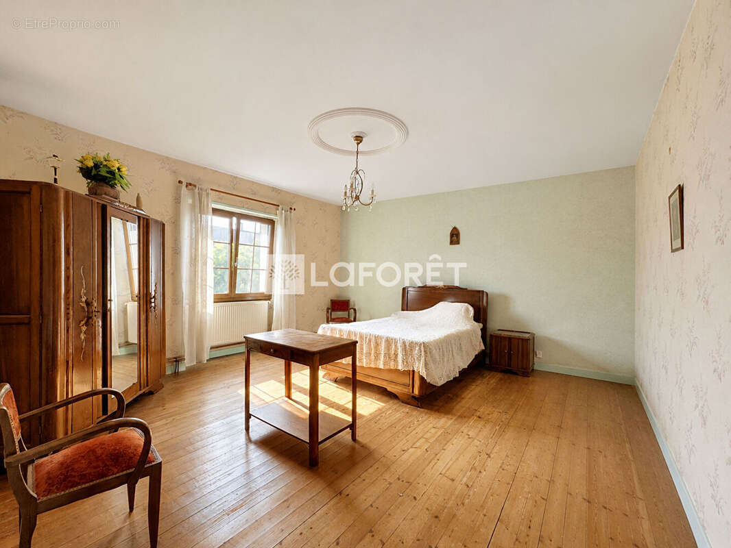 Corps de ferme 170m2 - photo 4